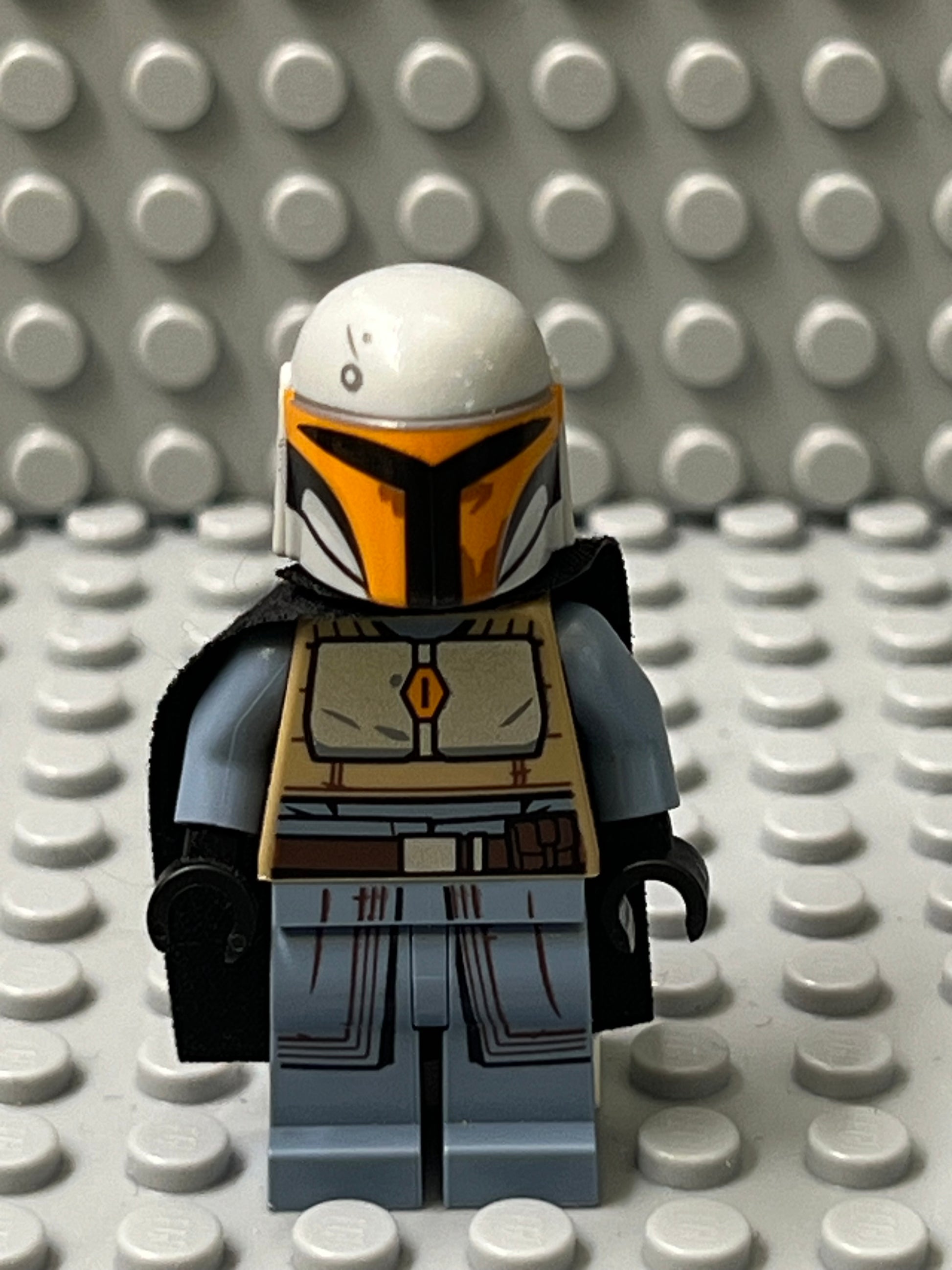 Mandolorian Tribe Warrior (Grey)