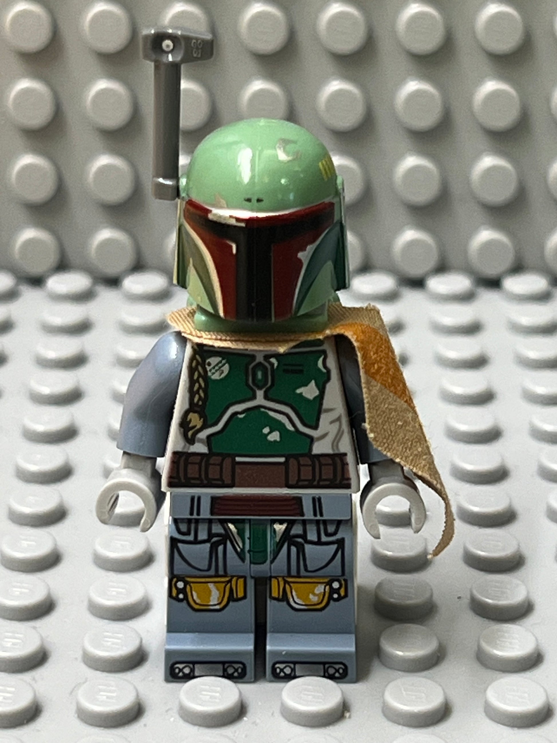 Boba Fett (Olive Pauldron with Stripe)