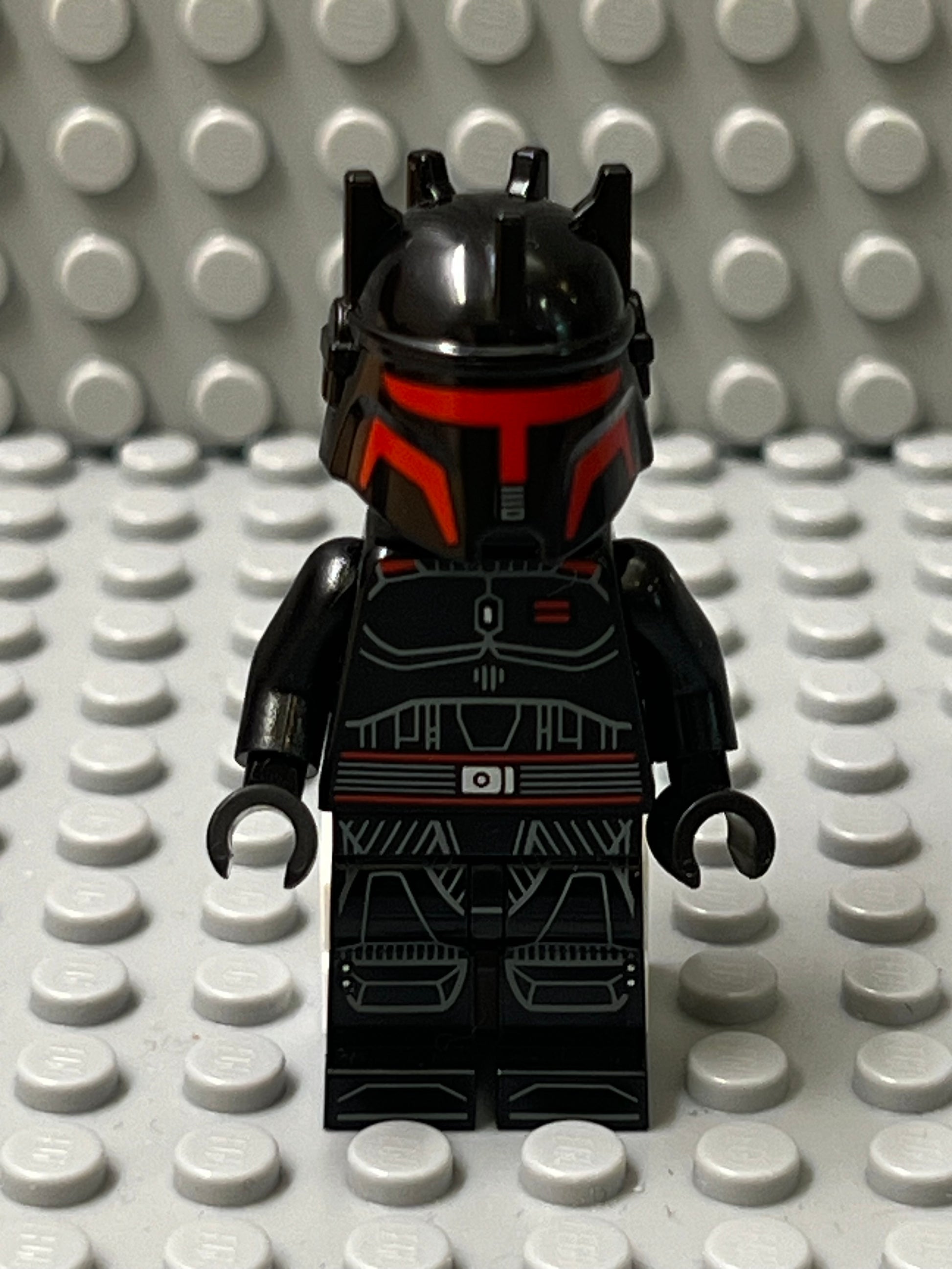 Moff Gideon (Helmet)